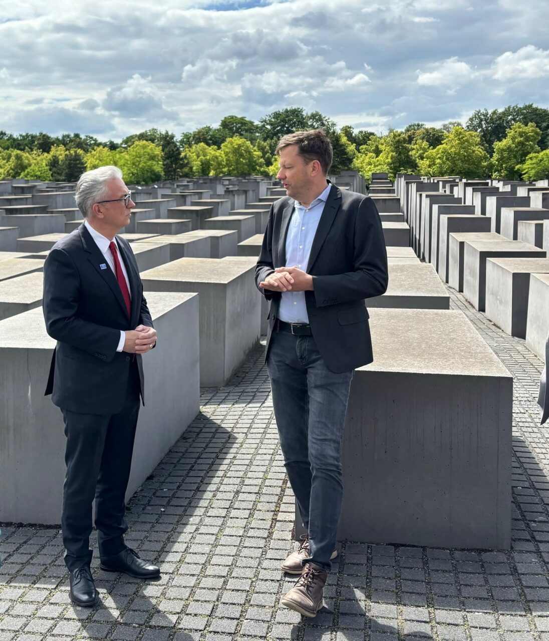 President Theodoros Rousopoulos visits Holocaust Memorial