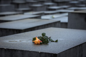 Gedenken am Holocaust-Denkmal, © Stifung Denkmal, Foto: Marko Priske