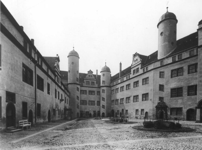 Lichtenburg, 1935: Das als Konzentrationslager genutzte Schloss Lichtenburg ©Landesamt für Denkmalpflege Sachsen